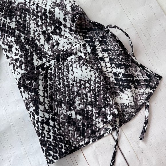 Ellen Tracy Bell Sleeves Animal Print Blouse Size Xl - Picture 6 of 7